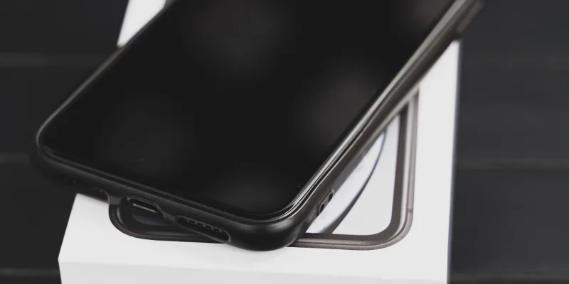 Как почистить порт зарядки iPhone