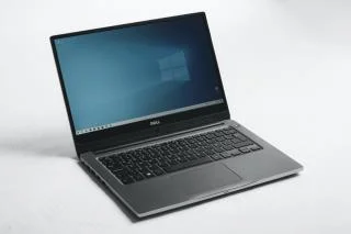 如何使電池在 Windows 10 上充電時使用更長時間