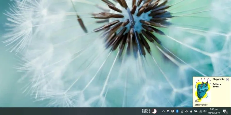 So erhalten Sie Warnmeldungen zum Anschließen/Abtrennen des Netzkabels unter Windows 10