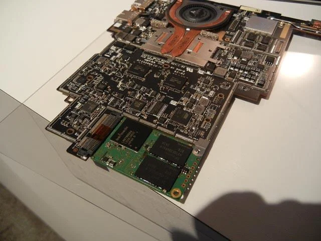 Surface Pro 3: un vistazo al interior de los componentes que hacen funcionar esta tableta.