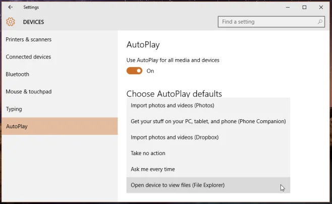 Configurar acciones de reproducción automática para unidades, tarjetas SD y iPhone en Windows 10